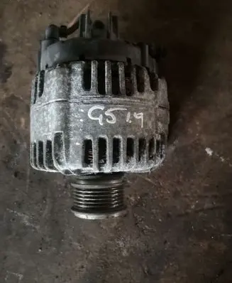 Volkswagen Golf V Generator/alternator 06F903023C