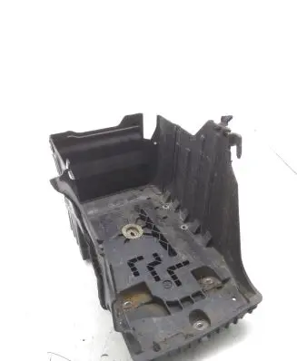 Volvo V60 Battery tray 