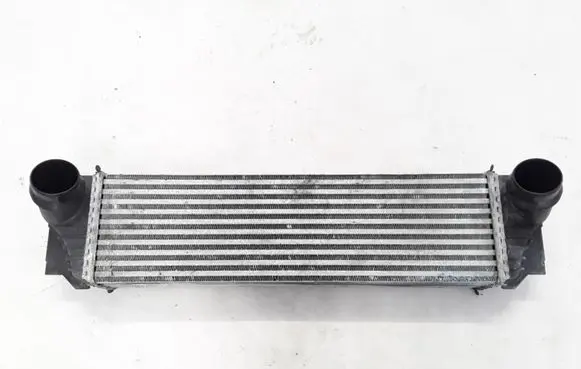 BMW 5 F10 F11 Intercooler radiator 7805629