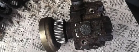 Audi A6 S6 C6 4F Fuel injection high pressure pump