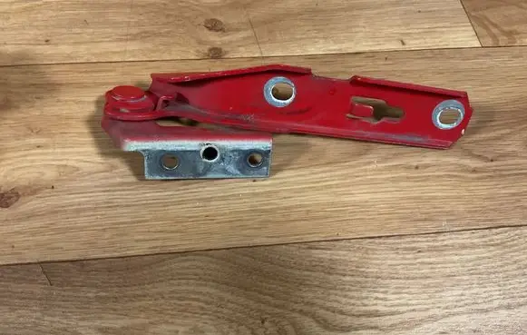Audi A4 S4 B7 8E 8H Engine bonnet/hood hinges 8E0823301E