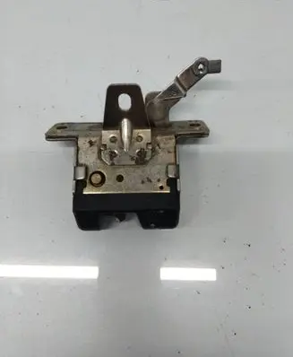 Opel Astra G Tailgate/trunk/boot lock/catch/latch 09130569