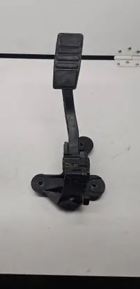 Ford Mustang VI Brake pedal 8499469