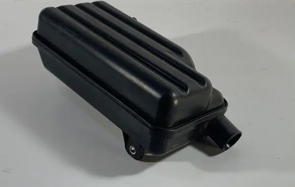 Vacuum air tank