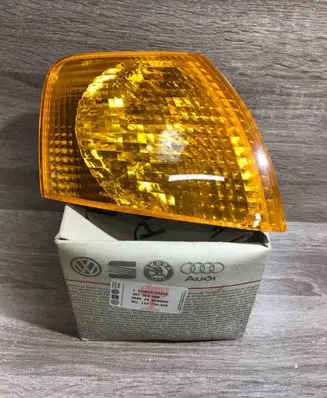 Volkswagen PASSAT B4 Front fender indicator light 357953050