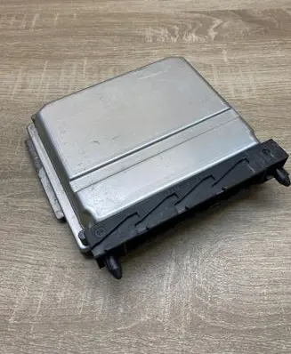 Volvo V70 Engine control unit/module ECU 08677708A 0281010319