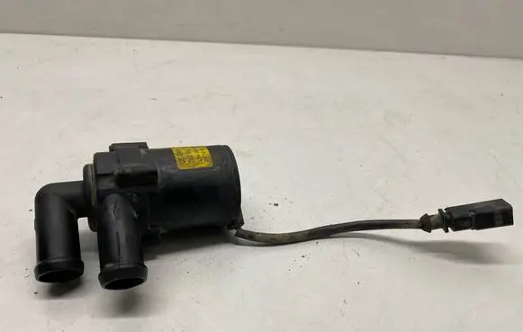 Volkswagen Touareg I Electric auxiliary coolant/water pump 7L0965561H