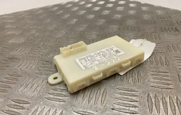 Keyless (KESSY) go control unit/module