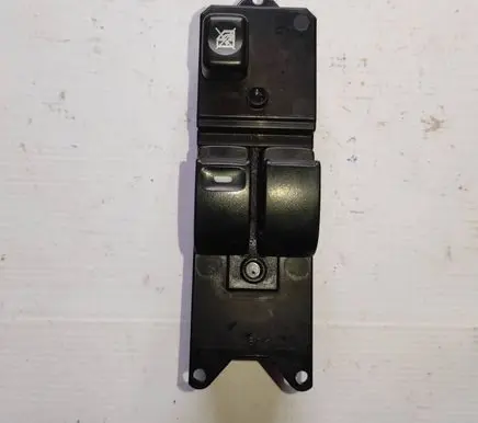 Mitsubishi Colt Electric window control switch MR587959 C8DD342M 0346TH6