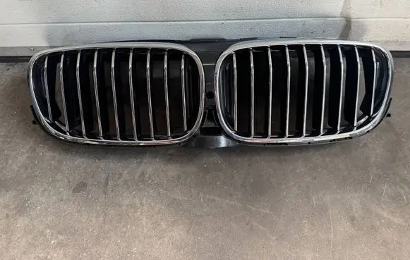 BMW 7 G11 G12 Front grill 7347374