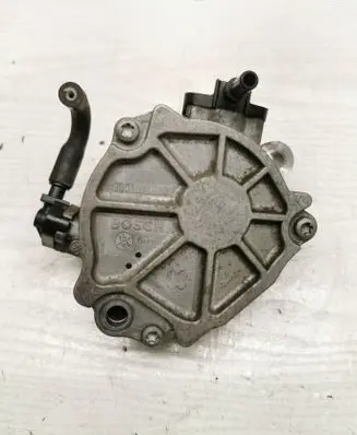 Volvo C30 Vacuum pump 9804021880