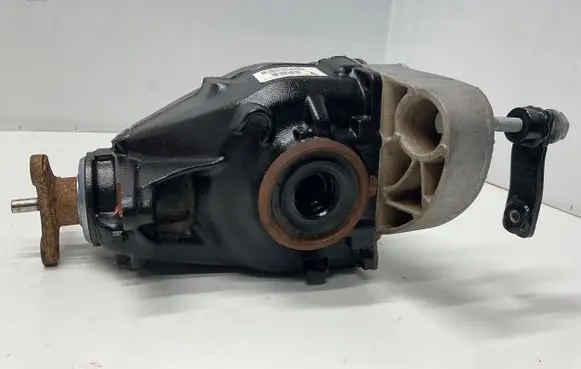 BMW X1 E84 Rear differential 7611131 8912072410230003 EAD451323