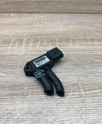 Volkswagen Caddy Exhaust gas pressure sensor 076906051B