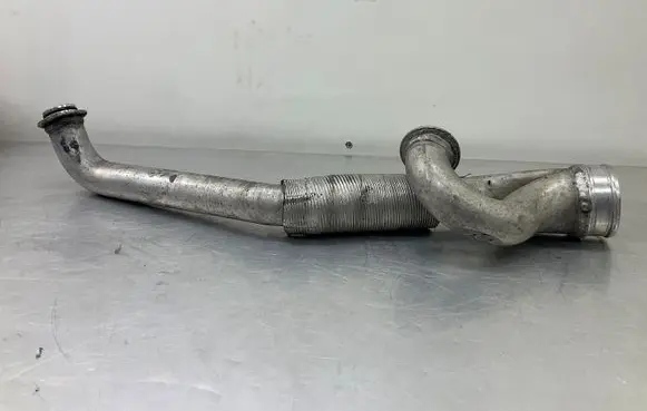 BMW 5 E60 E61 Intercooler hose/pipe 7600026