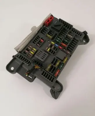BMW X5 E70 Fuse module 518954020A 693168703 B010105300