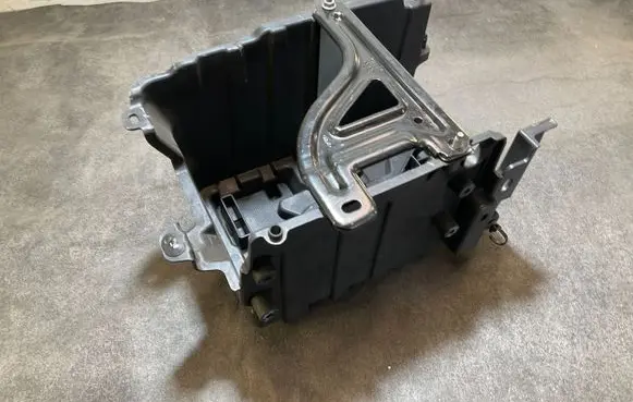 Ford Fiesta Battery box tray 