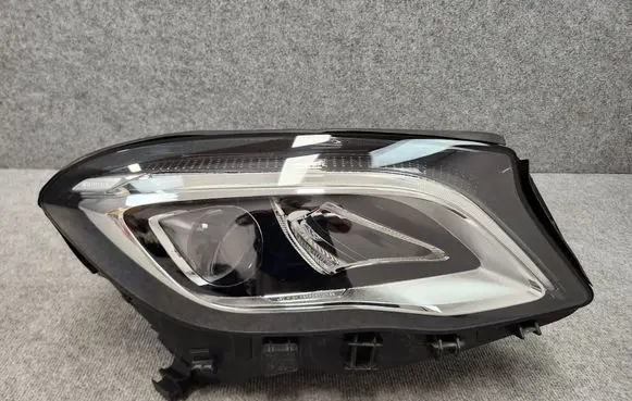 Mercedes-Benz GLA W156 X156 Headlight/headlamp A1569067000SCZ A1569067000