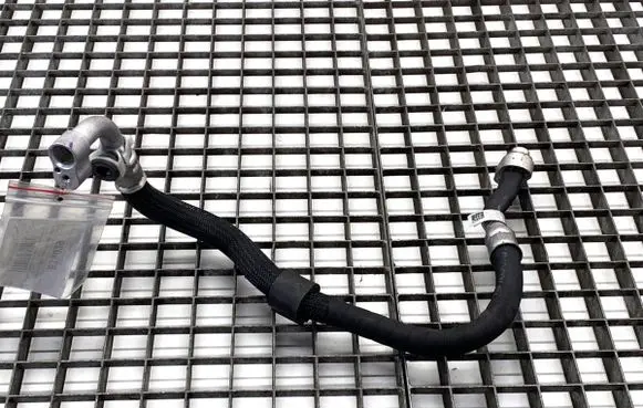 Mini Clubman F54 Air conditioning (A/C) pipe/hose 6834655