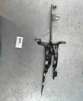 BMW 5 F10 F11 Tailgate/trunk/boot hinge 7206640