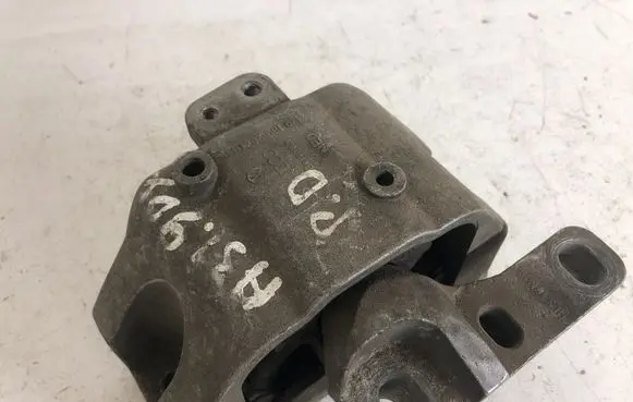 Audi A3 S3 8L Engine mount bracket 1J0199262