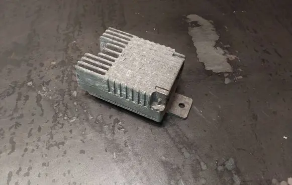 Mercedes-Benz A W168 Coolant fan relay A0275458032
