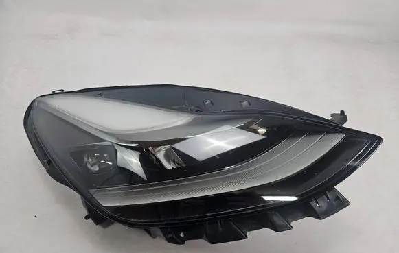 Tesla Model 3 Headlight/headlamp 1514953-00-D