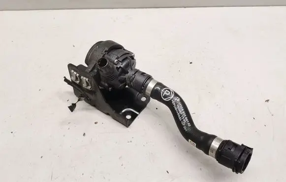 BMW iX Electric auxiliary coolant/water pump 8841074