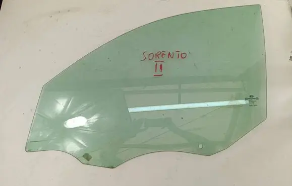 KIA Sorento Front door window glass four-door