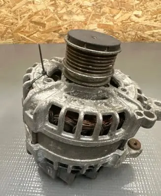Volkswagen PASSAT B7 Generator/alternator