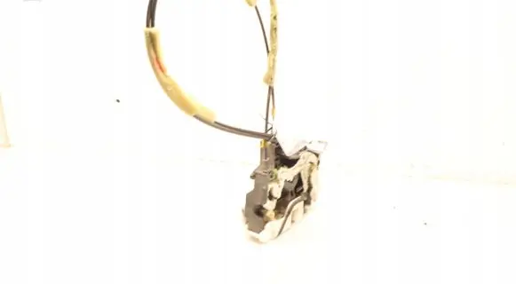 Mitsubishi Grandis Rear door lock