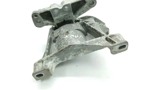 Citroen C4 II Picasso Engine mount bracket AA103720