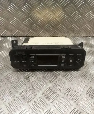 Mitsubishi Galant Climate control unit MB946679 CAA502A029