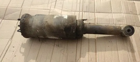 Land Rover Discovery 4 - LR4 Front air suspension shock absorber AH2218B036AA LR018398
