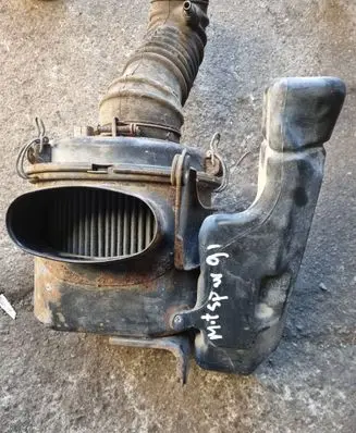 Mitsubishi Space Wagon Fuel filter housing 