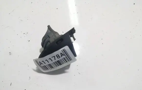 Volkswagen PASSAT CC Loading door cover/cap 