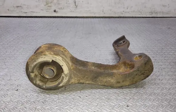 KIA Sorento Front differential bracket 