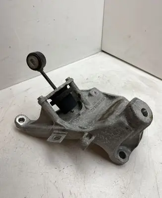Audi A4 S4 B9 Engine mounting bracket 4M0199308AD
