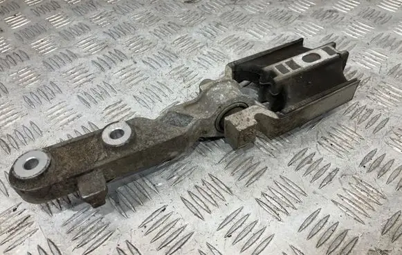Volvo S90, V90 Engine mount bracket 31330594