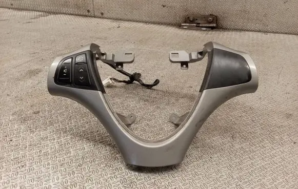 Hyundai i30 Steering wheel trim 