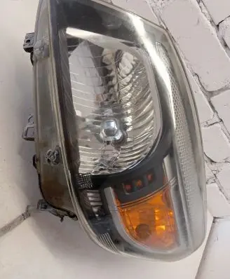 Ford Ranger Headlight/headlamp UD2D51040 KT076