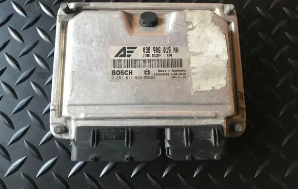Volkswagen Sharan Engine control unit/module 038906019NA 0281011822 EDC15P