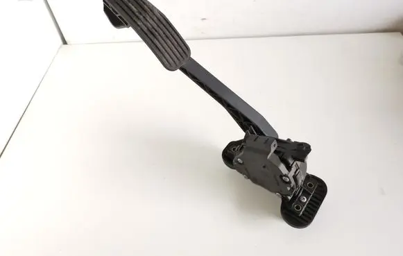 Volvo S80 Accelerator throttle pedal 9496822