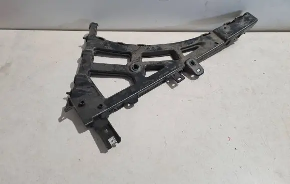 Jaguar F-Pace Bumper support mounting bracket corner HK8317B933AD HK8317B931AE