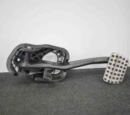 Mercedes-Benz E W213 Brake pedal 