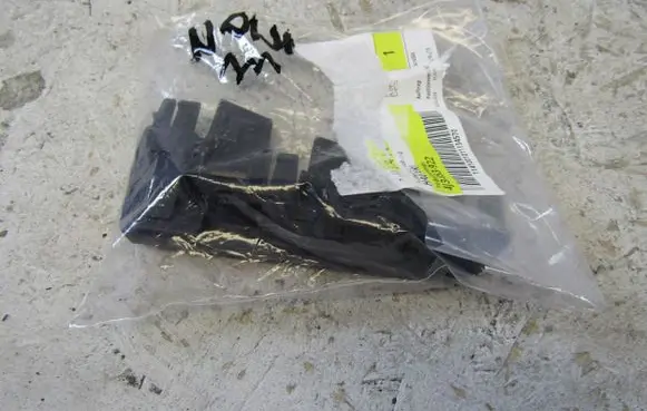 Other sill/pillar trim element