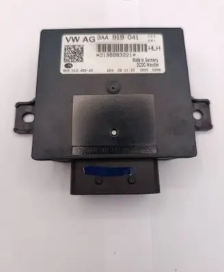Volkswagen PASSAT B7 Power management control unit 3AA919041 8ES01045240 0136983221