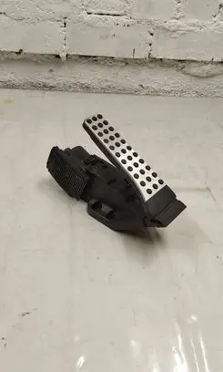Mercedes-Benz S W222 Accelerator throttle pedal A2223002000