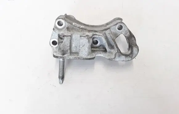 Volvo V60 Engine mounting bracket