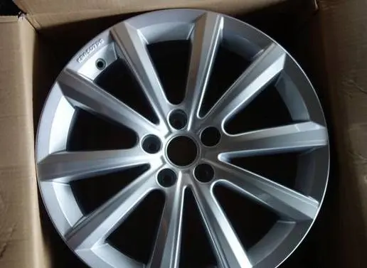 Volkswagen Touareg III R18 alloy rim 760071498