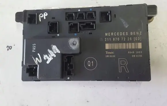Mercedes-Benz E W211 Door control unit/module 2118707226